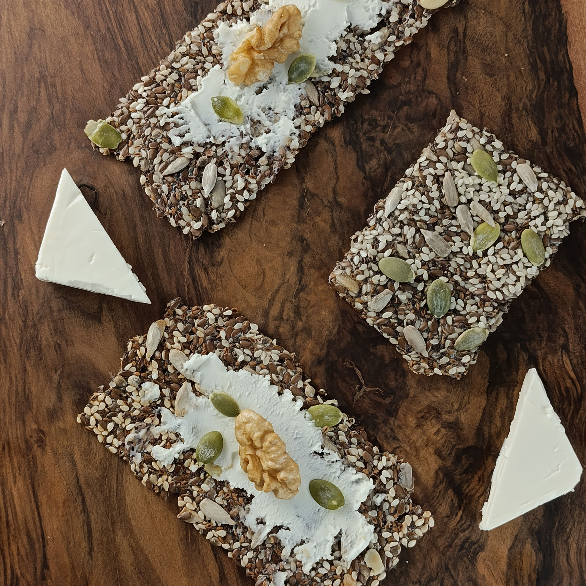 کراکر هفت دانه نمکی - 100% رژیمی و فاقد گلوتن| کتوژنیک - دیابتیک - وگن